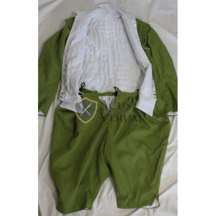 Pack doublet and trousers
