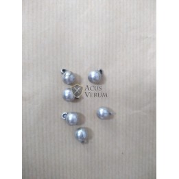 Metal buttons