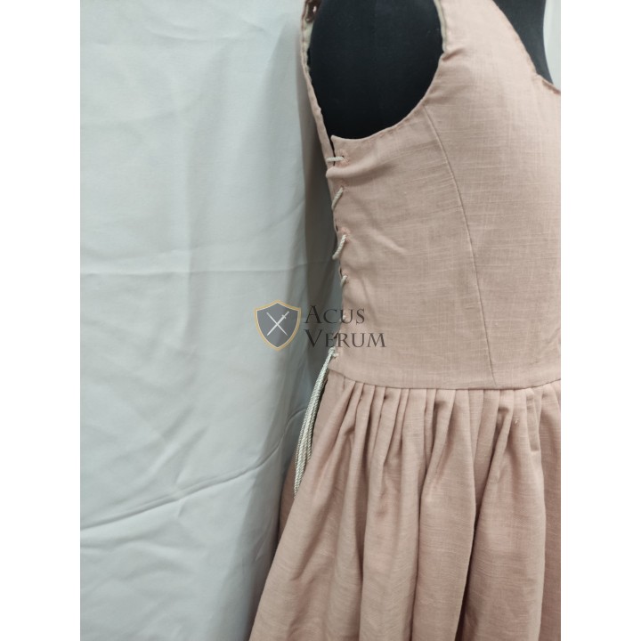 saya dress kirtle girl 16th century